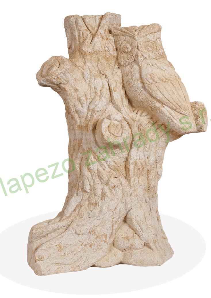 Výr na pařezu